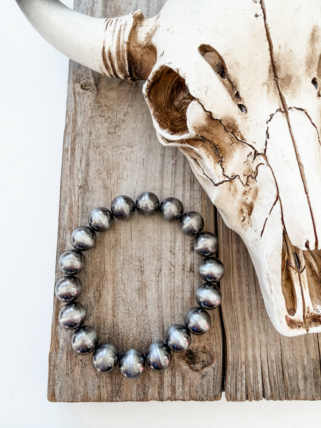 The Western Silver Pearl Stretch Bracelet